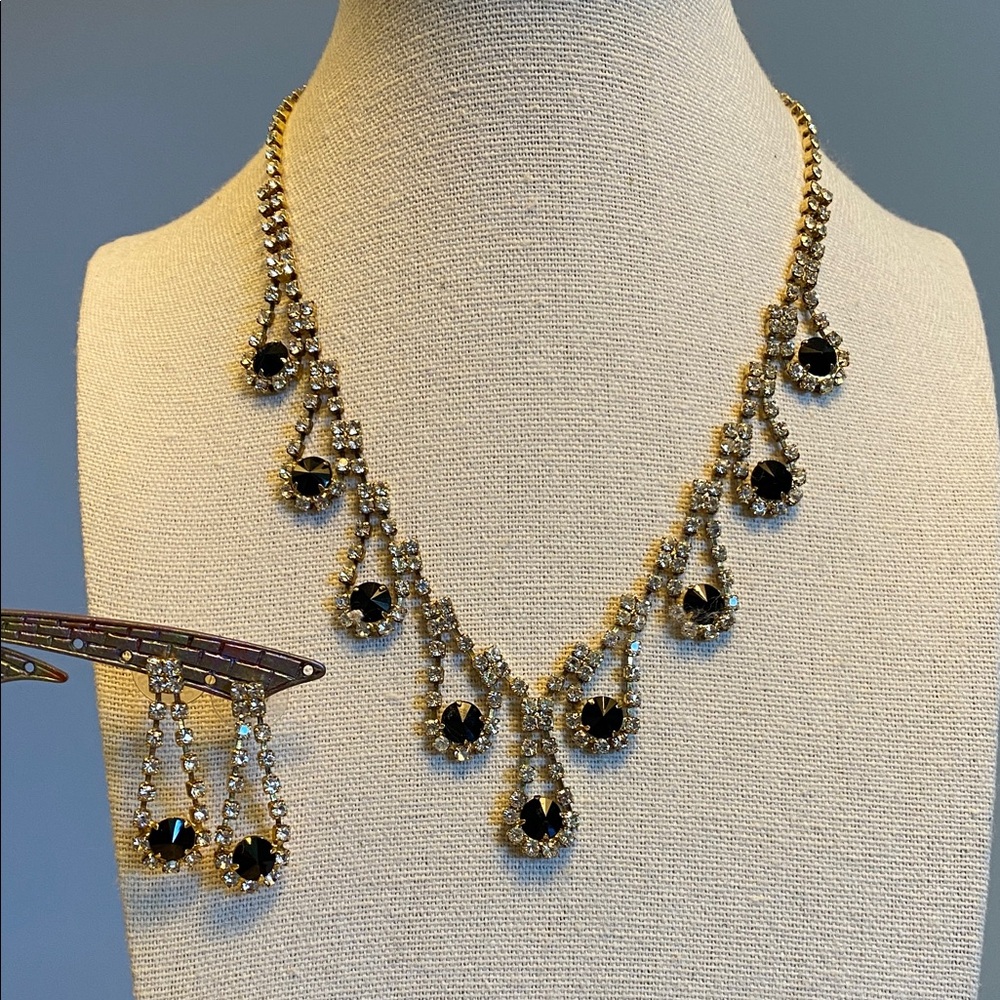 Elegant Vintage Black and Gold Rhinestone Necklace and Earring Set